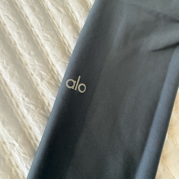 Alo Silver/Blue/Gray High-Waist Performance Leggings - Picture 2 of 4